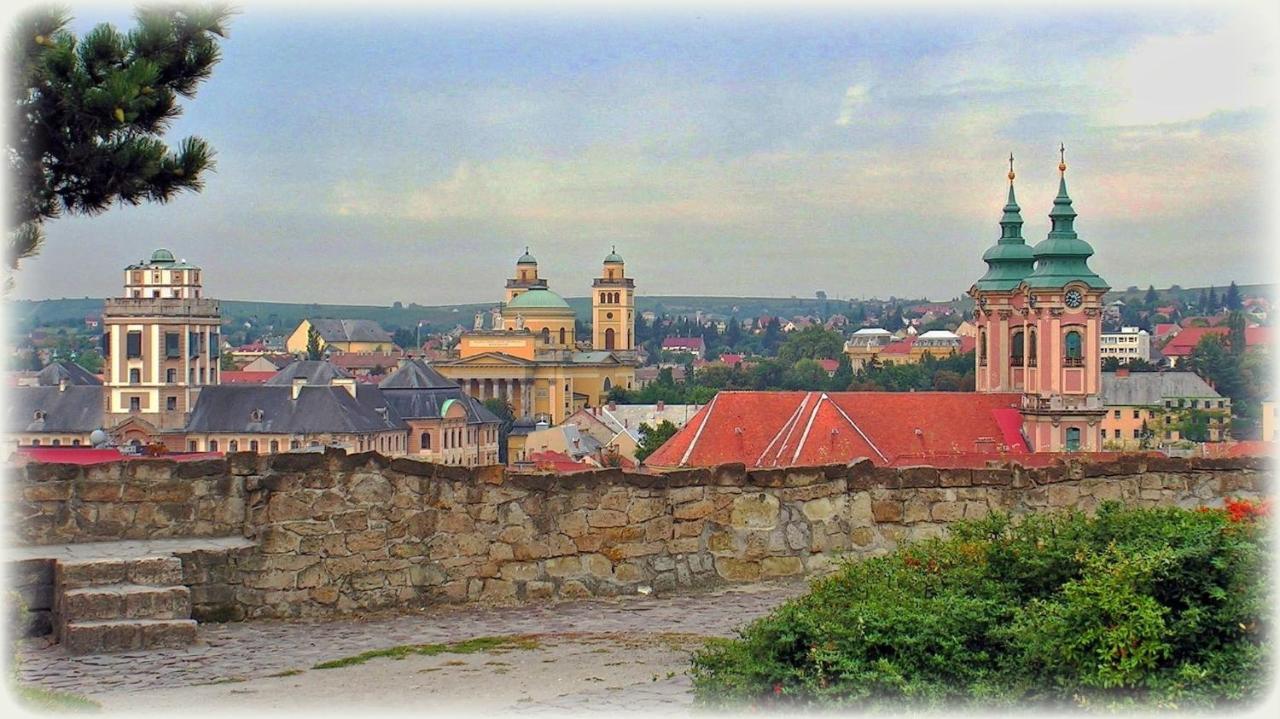 1552 Boutique Hotel Eger Buitenkant foto